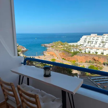 On The Ocean Coast Apartment *